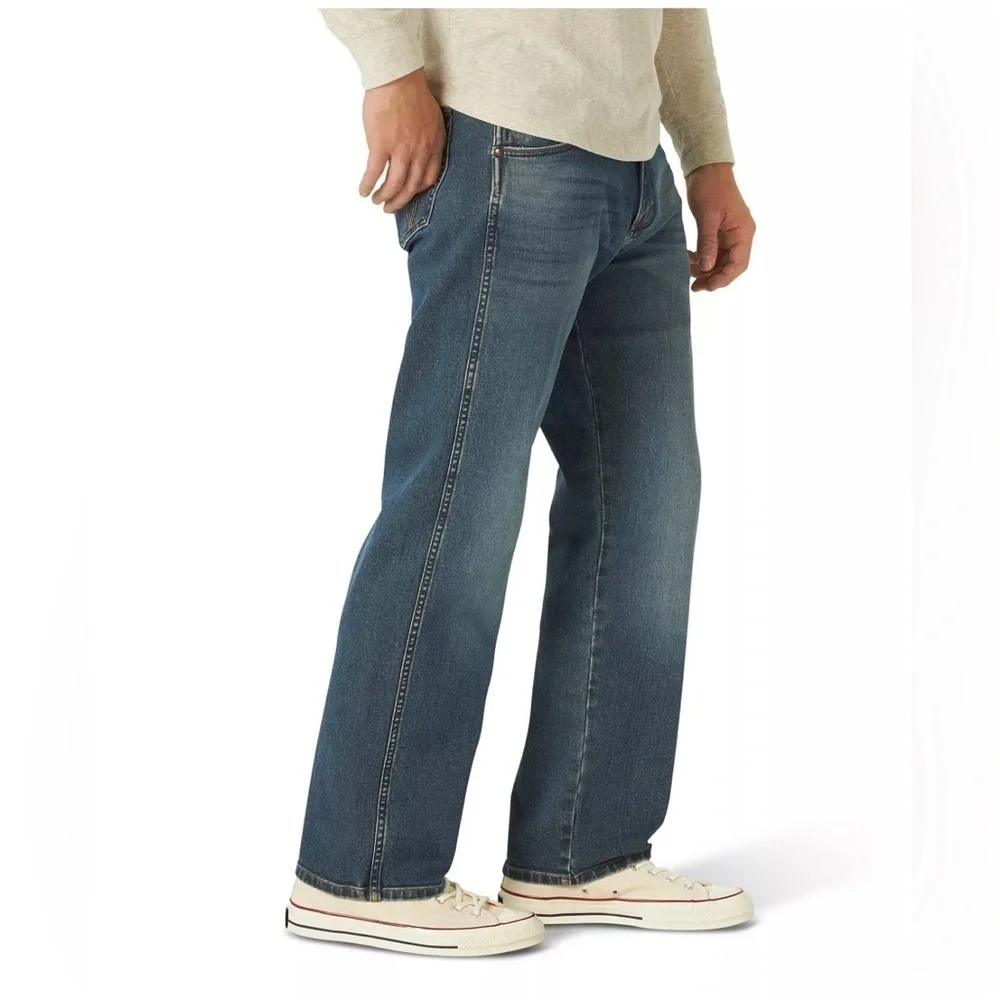 WRANGLER Men's Slim Straight Fit Jean male, Carolina Size 33/32 new